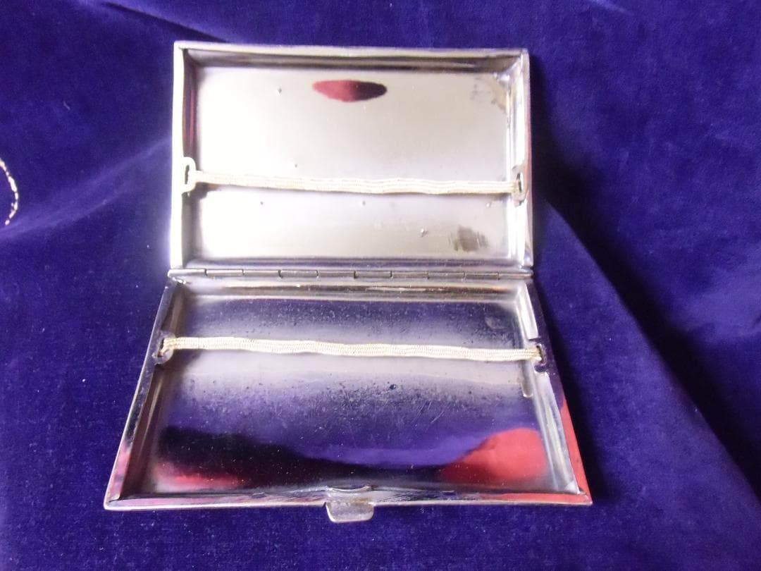 ★アメリカ軍＊ＣＢＩ＊銀張り製＊総彫りシガレットケース（実物）