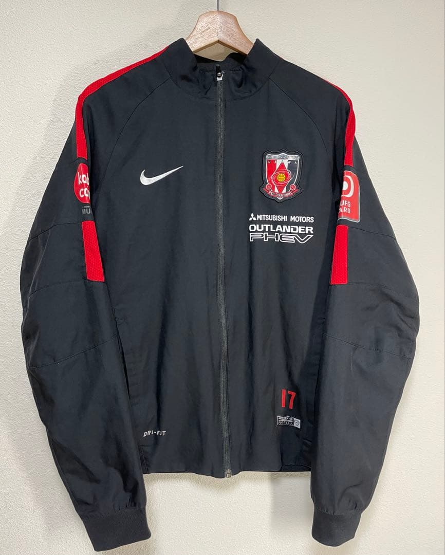 【良品】希少 2017 浦和レッズ 選手支給品 ピステ ウィンドブレーカー L