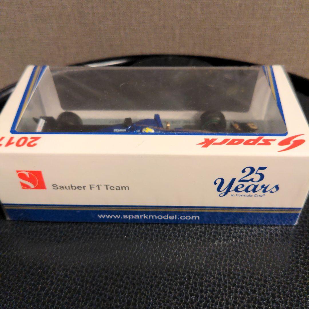 ミニカー spark Sauber C36-Ferrari 2017 25 Years