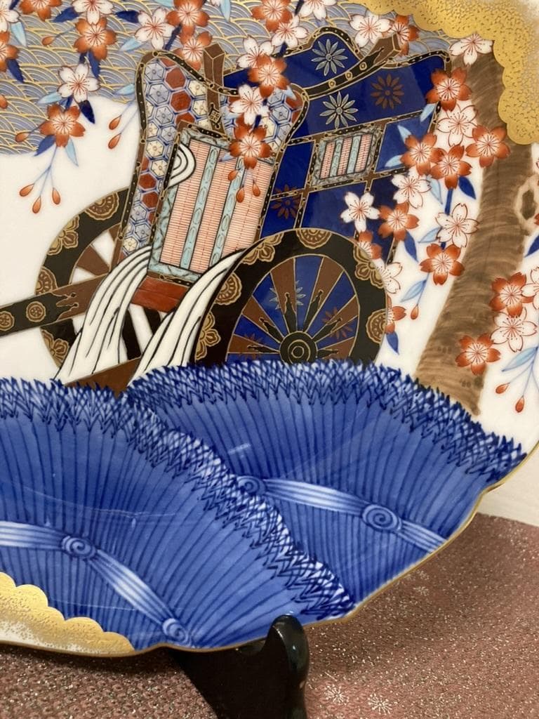 香蘭社　有田焼　染錦御所車　飾り皿