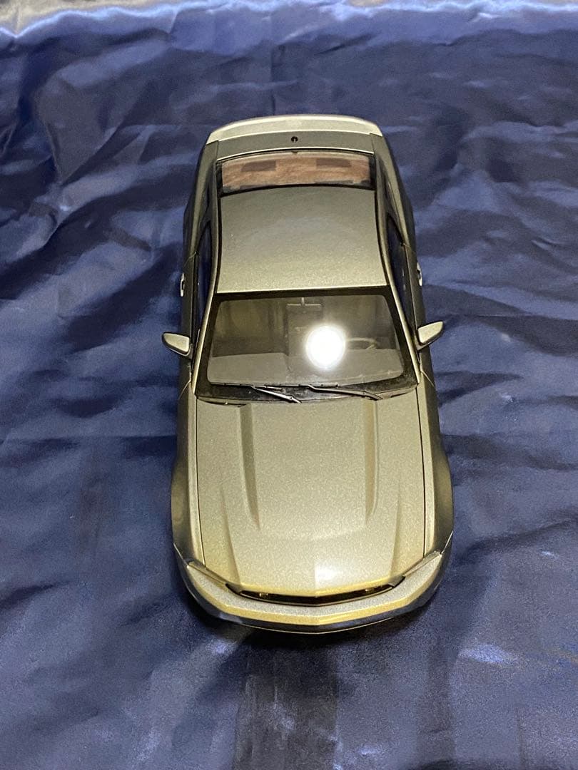 オートアート　絶版1/18 マスタングGT 2010 グレーメタリック　箱無し