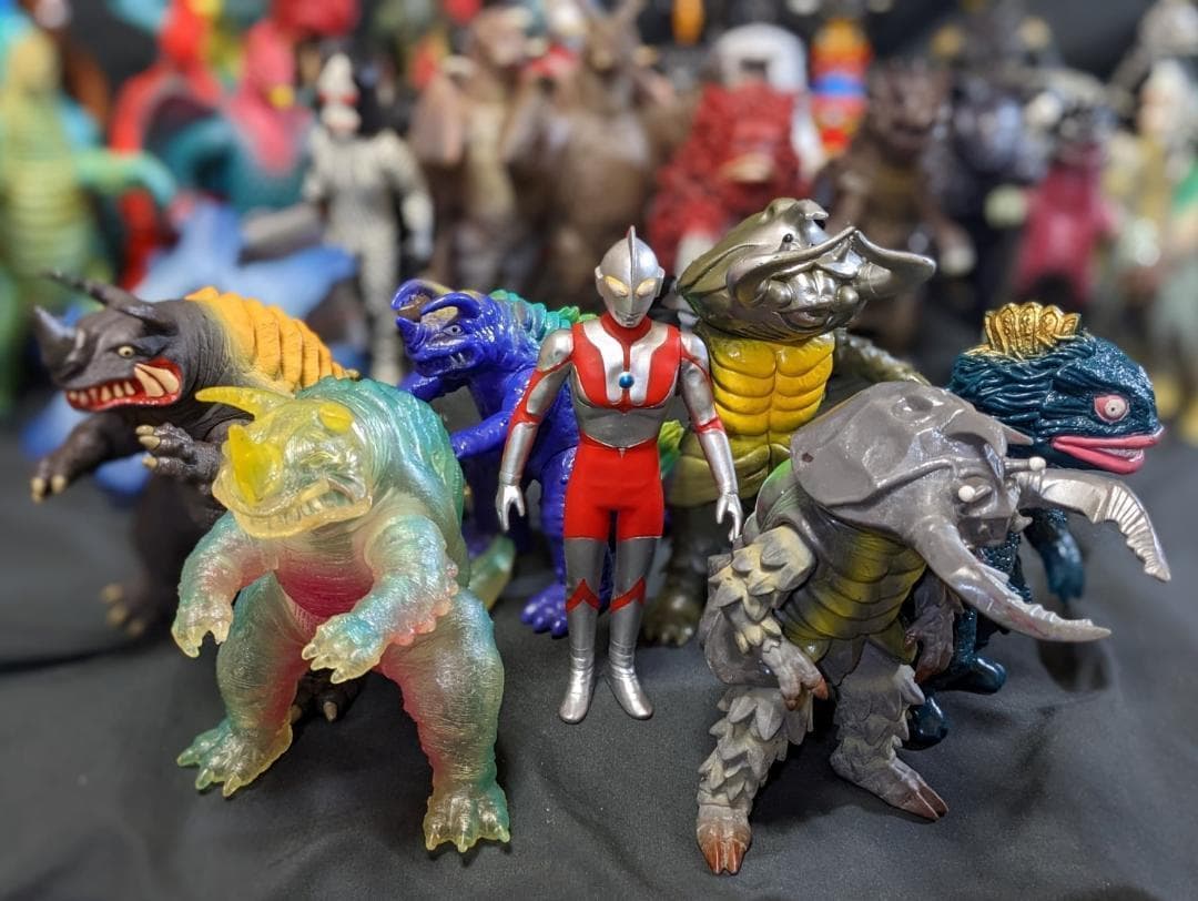 ウルトラマン＆登場怪獣・宇宙人（バンダイ）ソフビほぼコンプ59体セット＋6