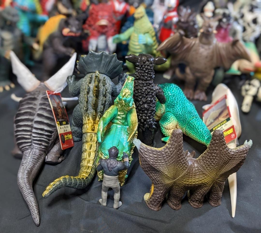 ウルトラマン＆登場怪獣・宇宙人（バンダイ）ソフビほぼコンプ59体セット＋6