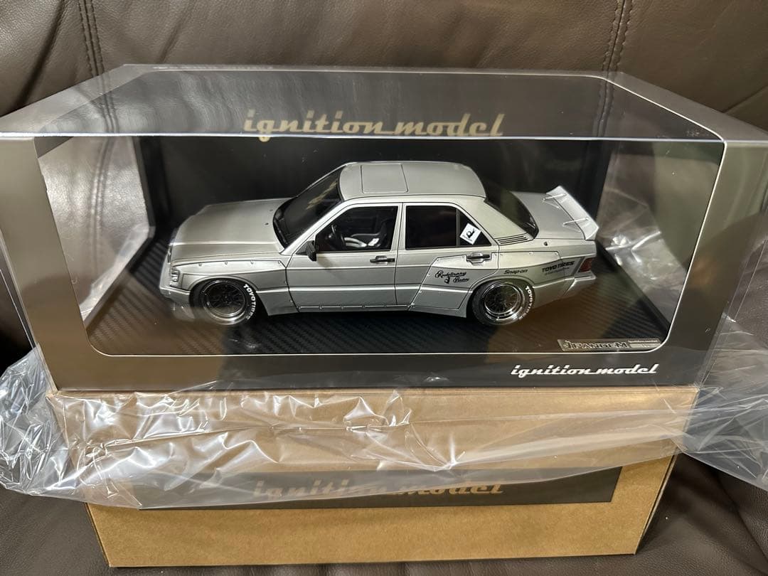 1/18 イグニッションモデル PANDEM メルセデス ベンツ 190 E 銀
