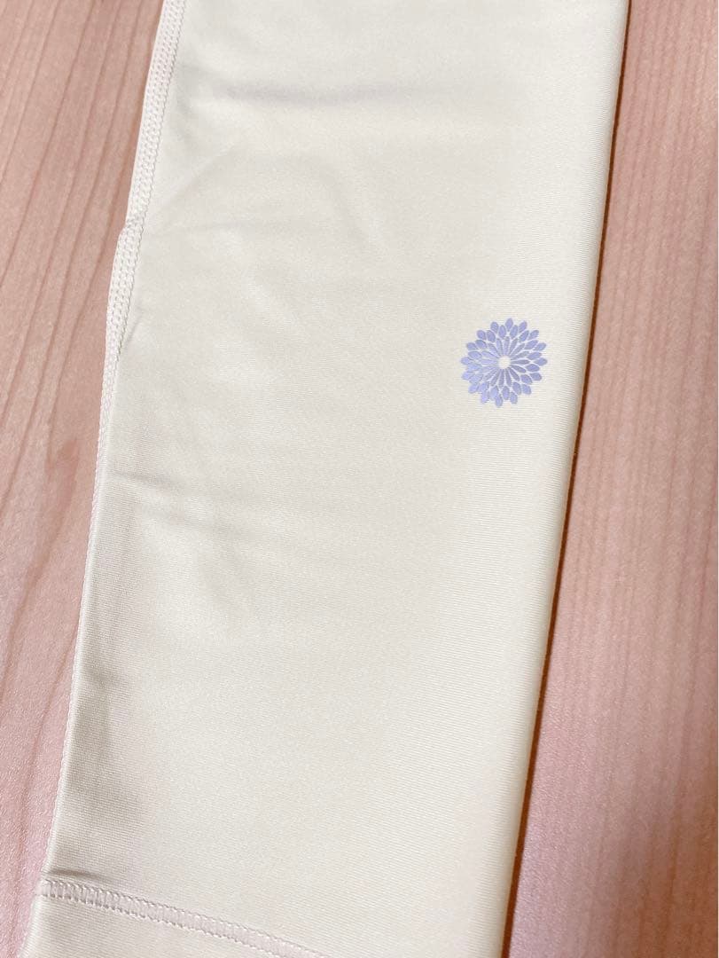 新品未使用　イージーヨガ　レギンス　Sサイズ　ライトクリームイエロー