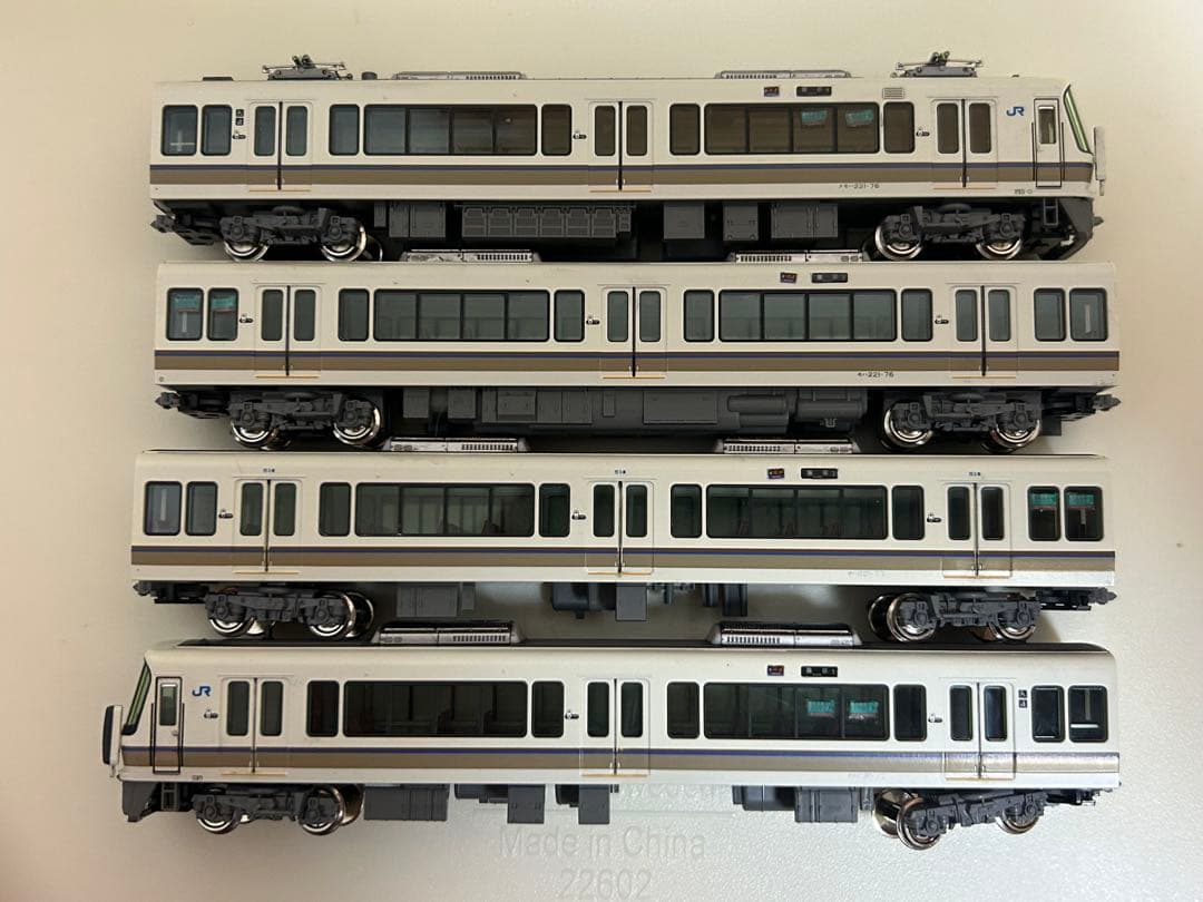 鉄道模型　Nゲージ　KATO 10-1581 221系　リニューアル車　嵯峨野線