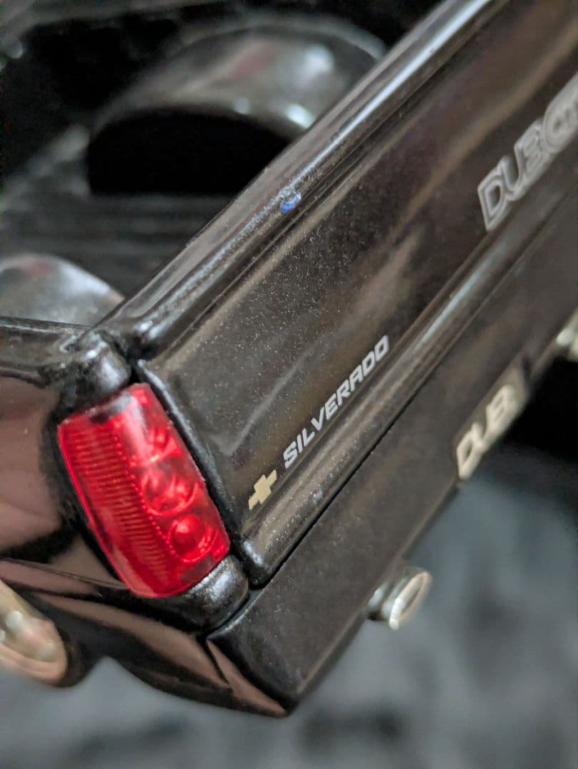 jada 2002 シボレー シルバラード　1/24 DUB CITY