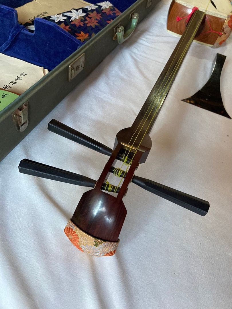 ★【最終価格】三味線　和楽器　ハードケース　バチ　その他