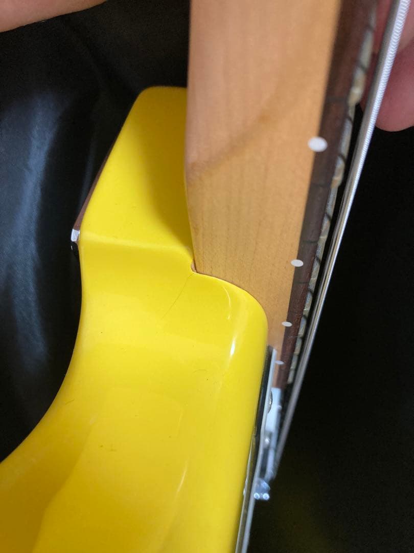 Squier cyclone スクワイヤー　サイクロン　イエロー