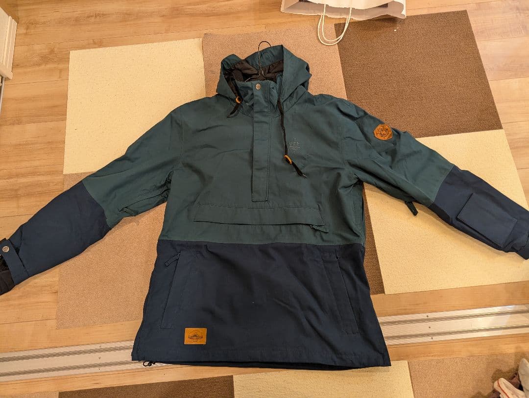 スノーボードウェア　AAHARDWARE　ダブルエー　プルオーバーパーカー