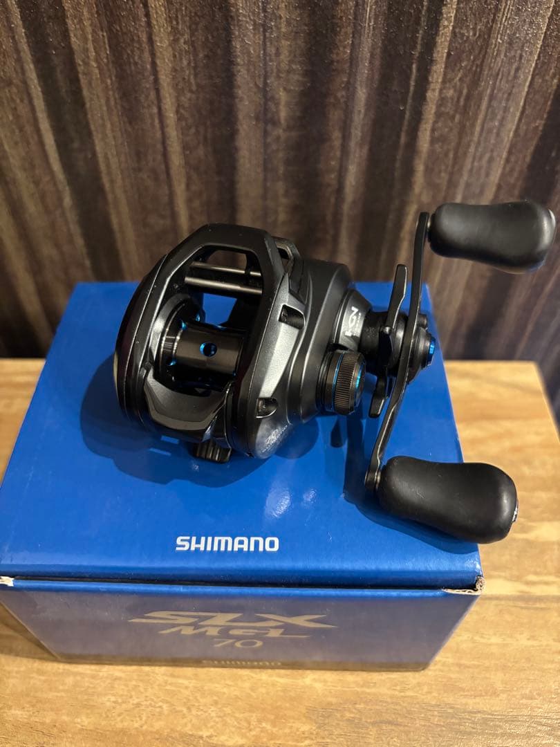 SHIMANO SLX MGL 70 ベイトリール