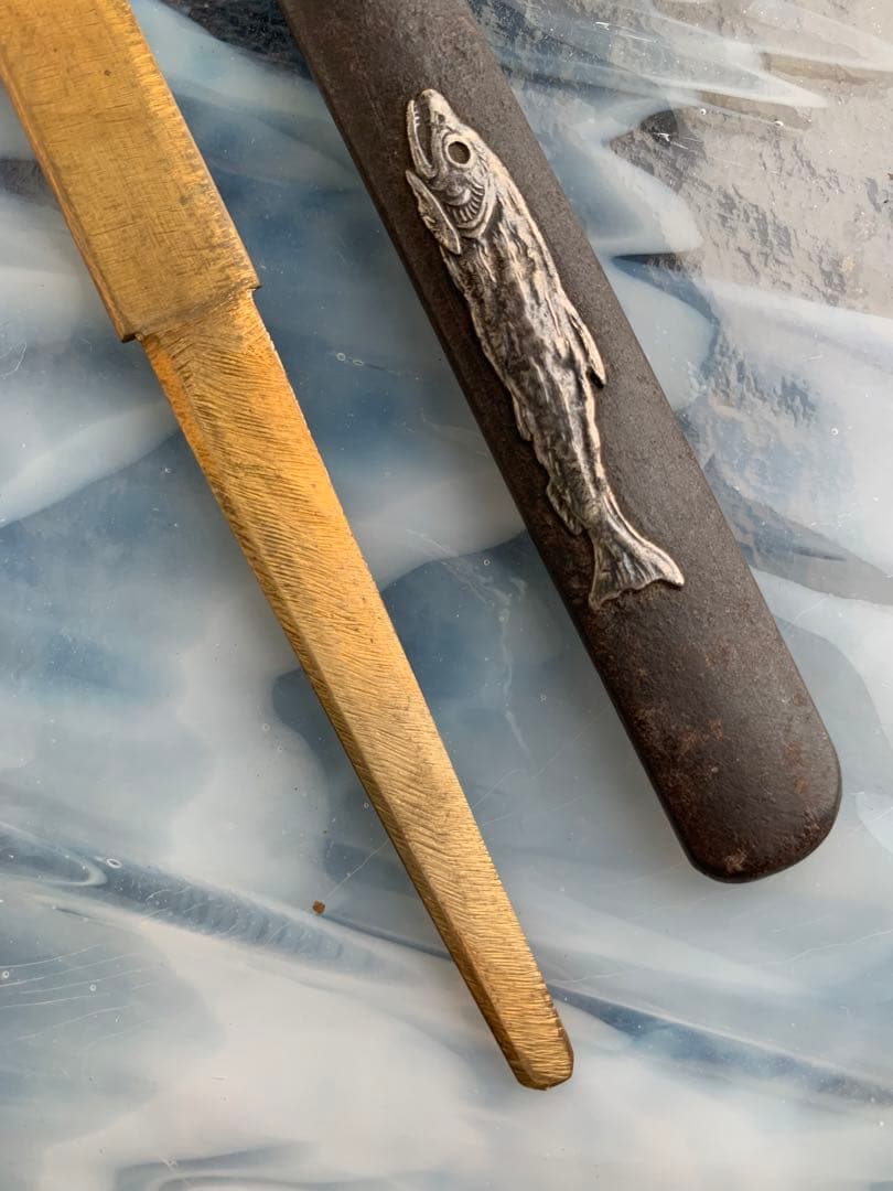 小柄小刀　魚図小柄袋　刀装具（15cm以下の合法サイズ）