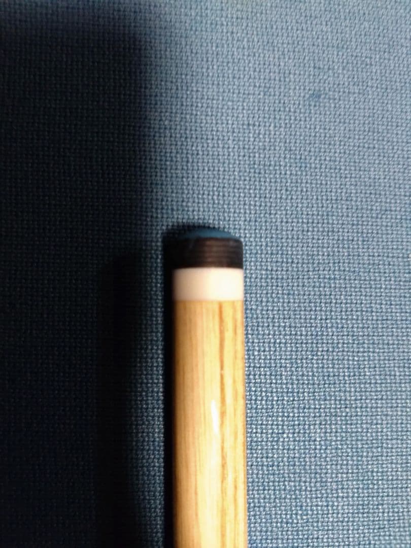 コモドドラゴン、geez アッシュシャフト 11.8 ラジアル ロゴ無し