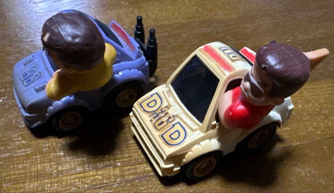 超激レア品　 メーカー自主回収品なのにここに？ タカラ箱乗りチョロＱ2台も！