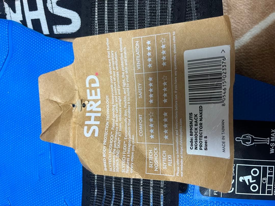 値下げしました！ 新品未使用タグ付き SHRED バックプロテクター Sサイズ