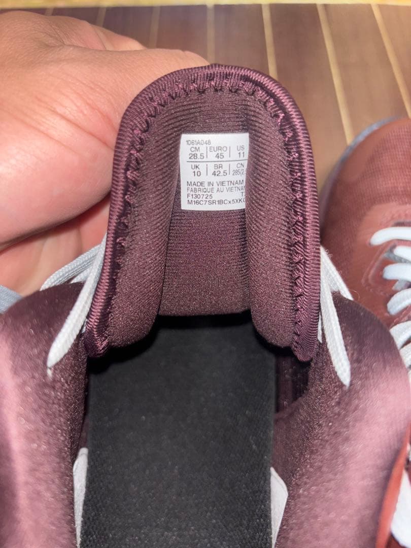 【使用時間10分❗️】バスケットシューズ バッシュ NOVA SURGE 3