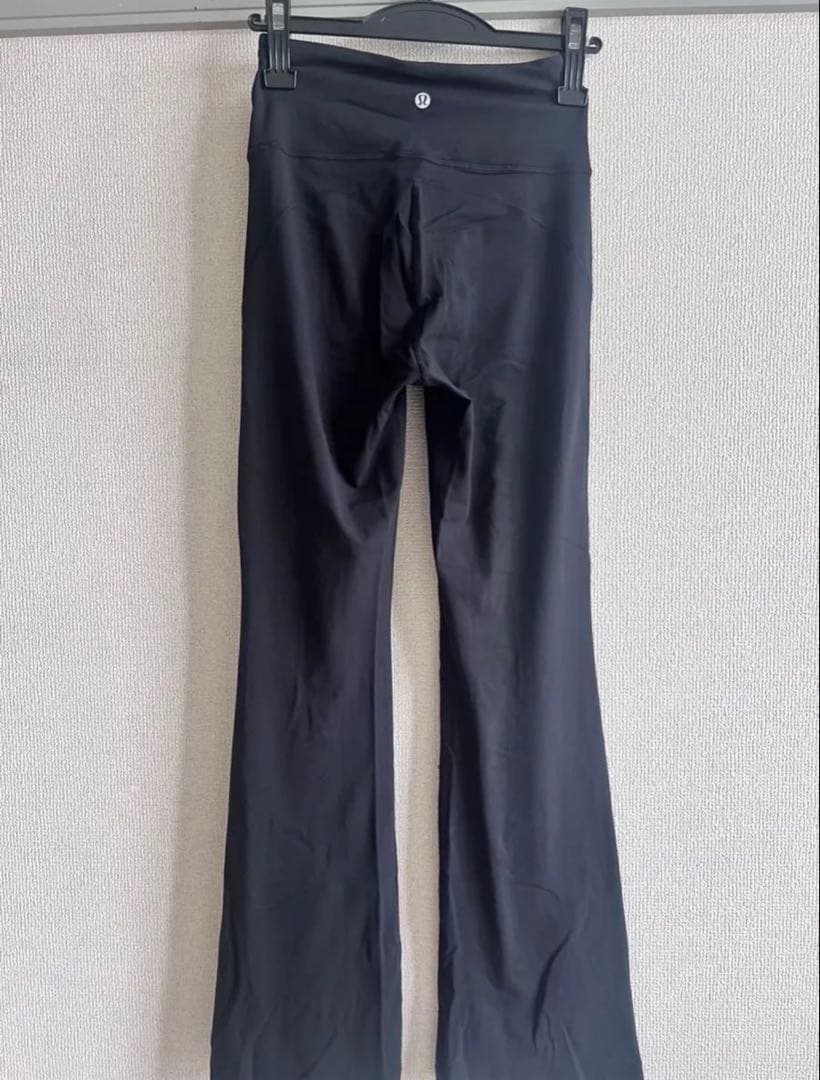国内正規品Lululemon Sサイズ フレアヨガパンツ