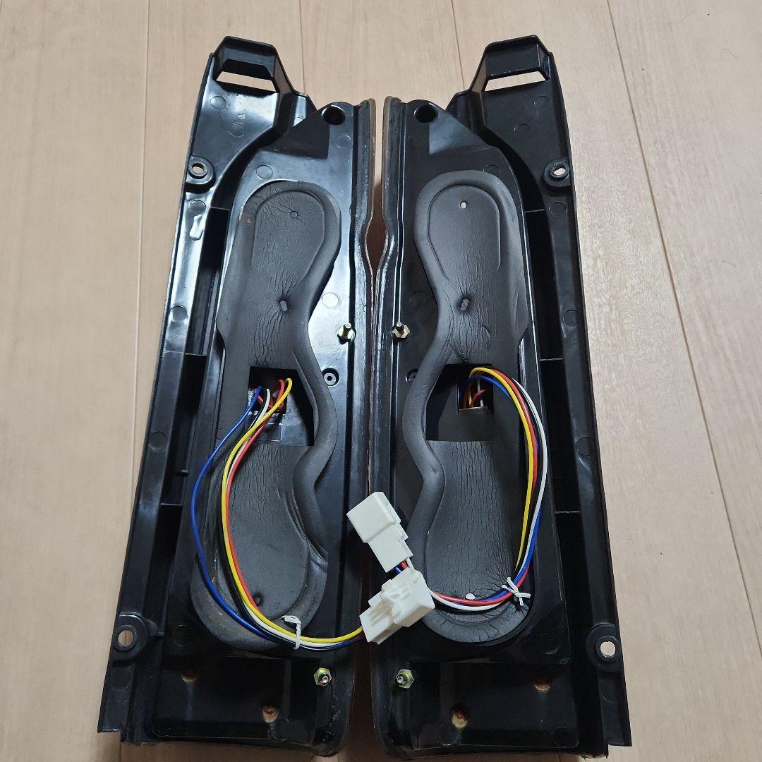 ハイエーステールランプ