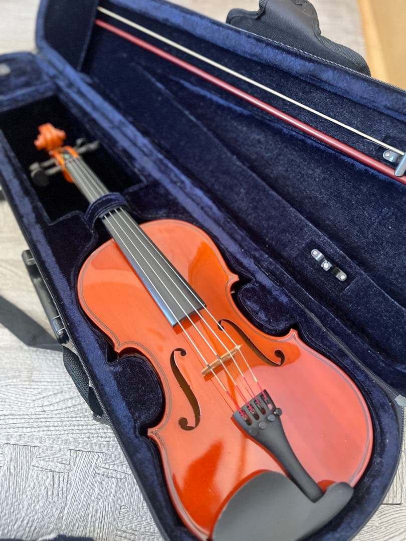 バイオリン ハードケース付き ピラストロロジン付き