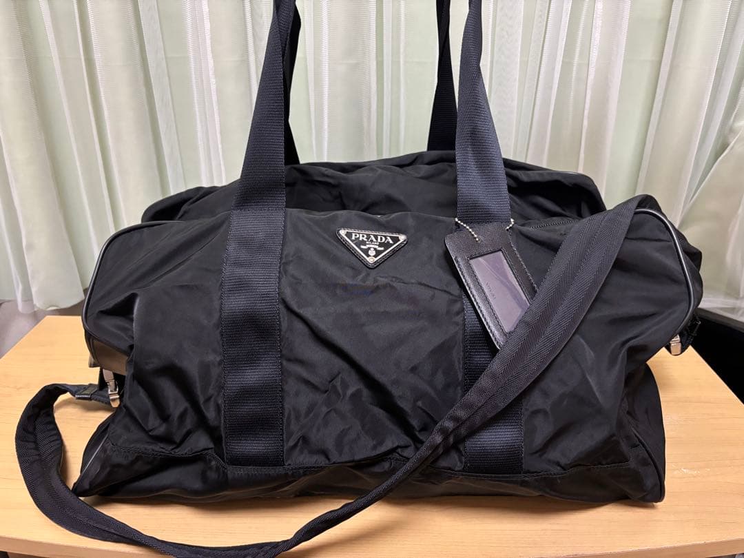 PRADA 黒 ナイロン ボストンバッグ　ショルダー付き　旅行バック