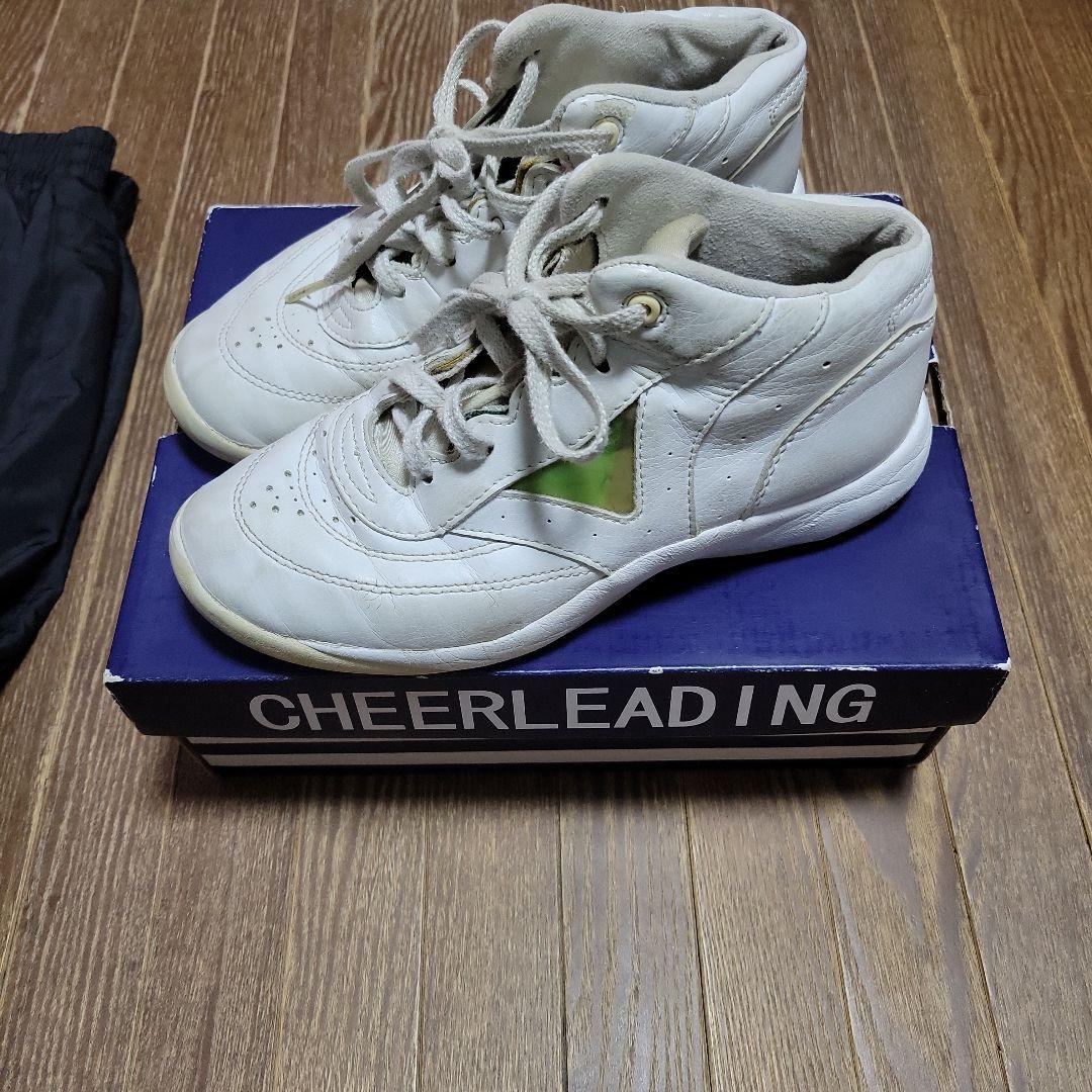 チアリーディングパンツ　シューズセット　ウィンドブレーカー