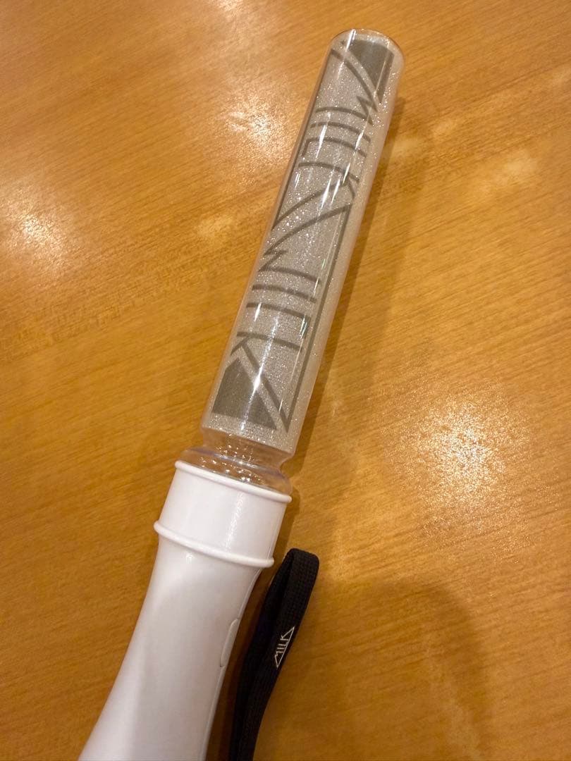 M!LK 公式 カラーチェンジペンライト CIRCUS キンブレ型