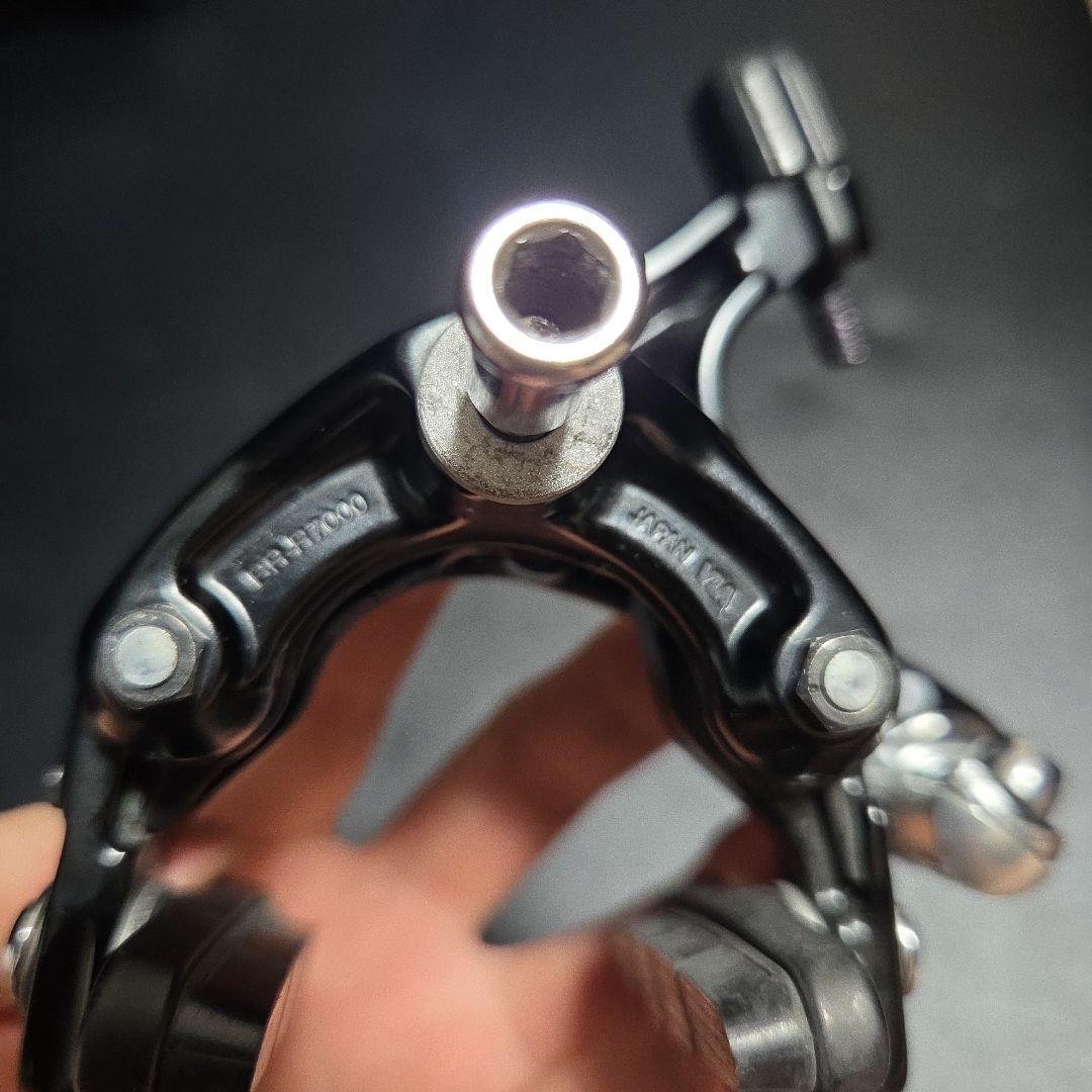 Shimano 105 キャリパーブレーキ BR-R7000 パッド付き