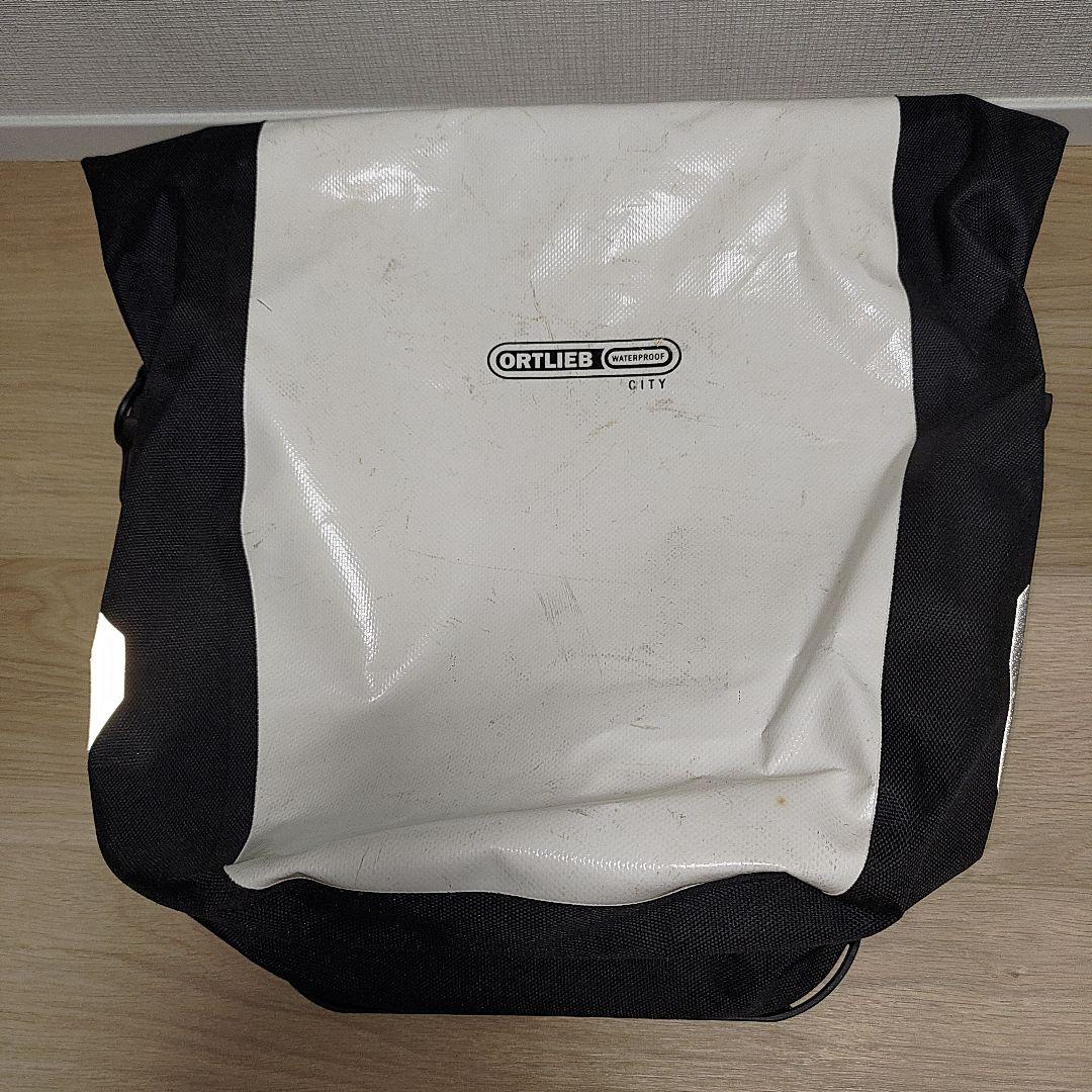 ORTLIEB CITY 防水サイドバッグ ホワイト/ブラック