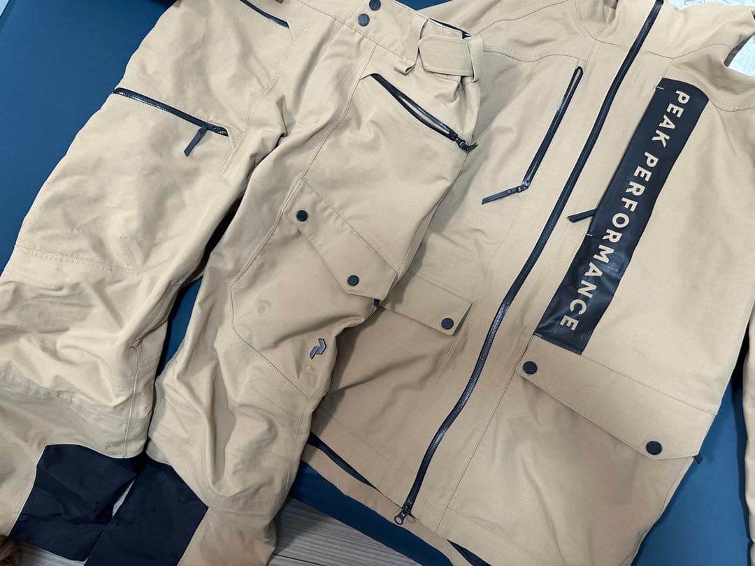PEAK PERFORMANCE スキーウェア ベージュ　上下セット