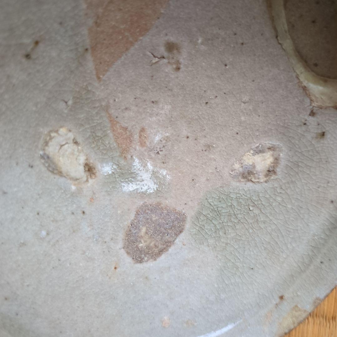 陶器製円形皿 木箱付き 古唐津茶碗　桃山時代　発掘品　骨董品　古美術　皮鯨　馬盥
