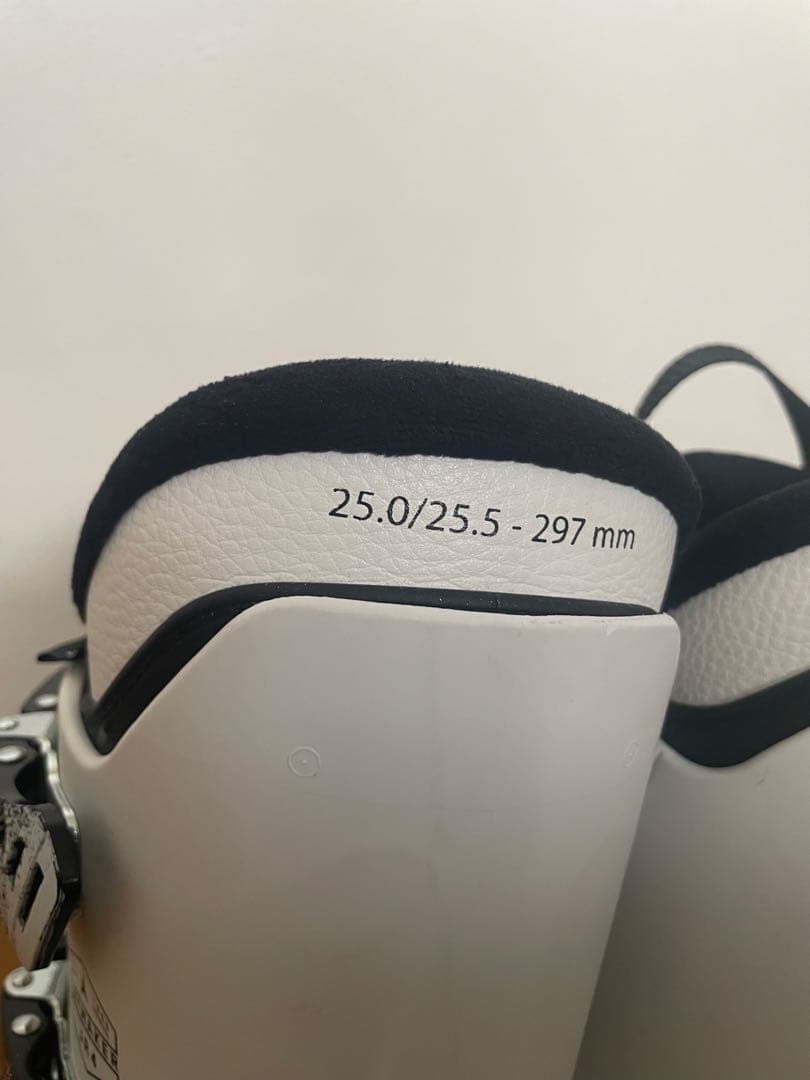 スキー用ブーツ アトミック　25.5 atomic