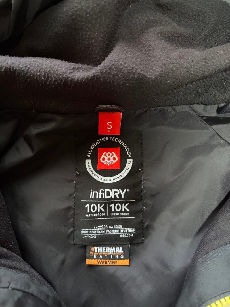 686 スノーボード ウェア ジャケット SIXEIGHTSIXSTATIC S