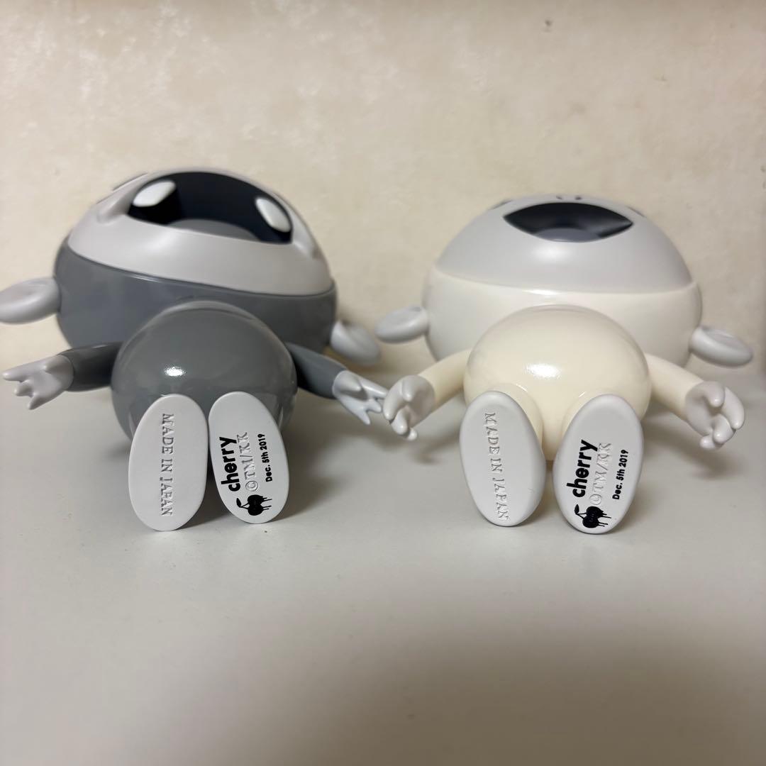 カイカイ＆キキ PVCフィギュア（Black&White ver.）