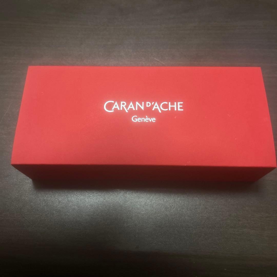 CARAN d'ACHE エクリドール シェブロン シルバー