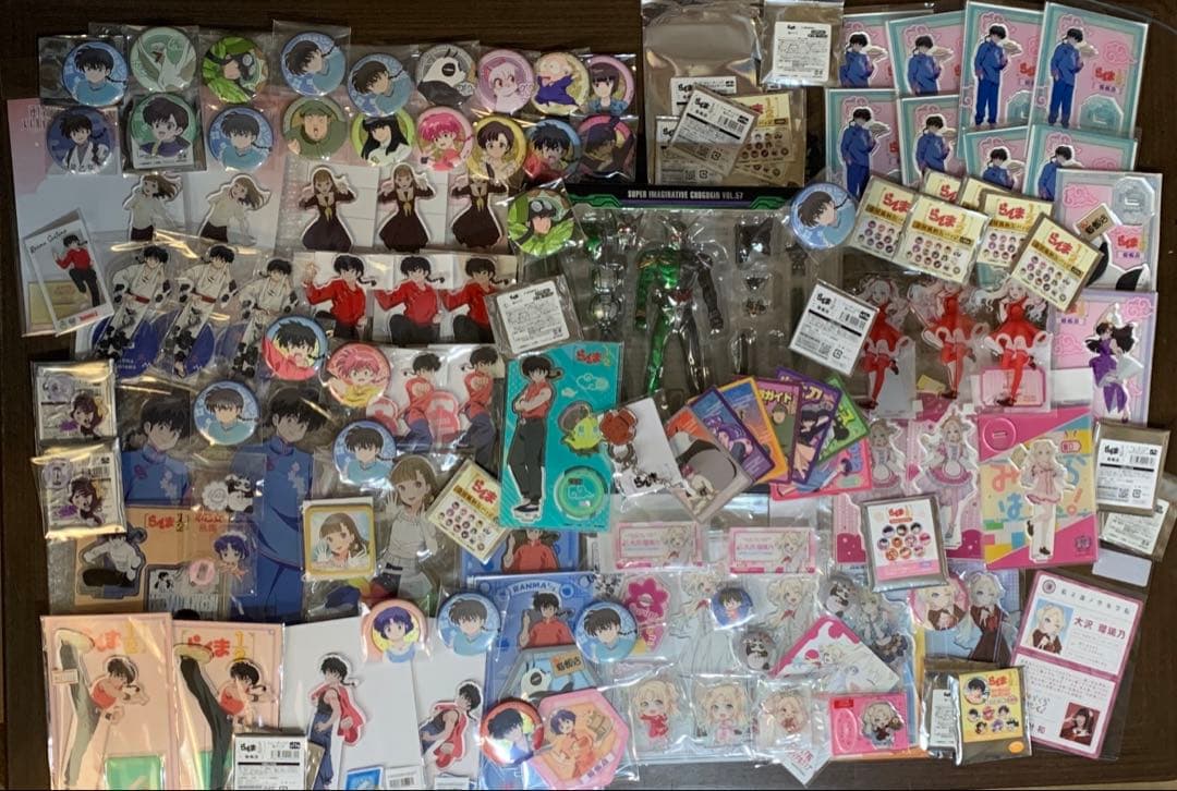 アニメ漫画ゲームグッズ　ノンジャンル　300点超まとめ売り　ジャンク品あり
