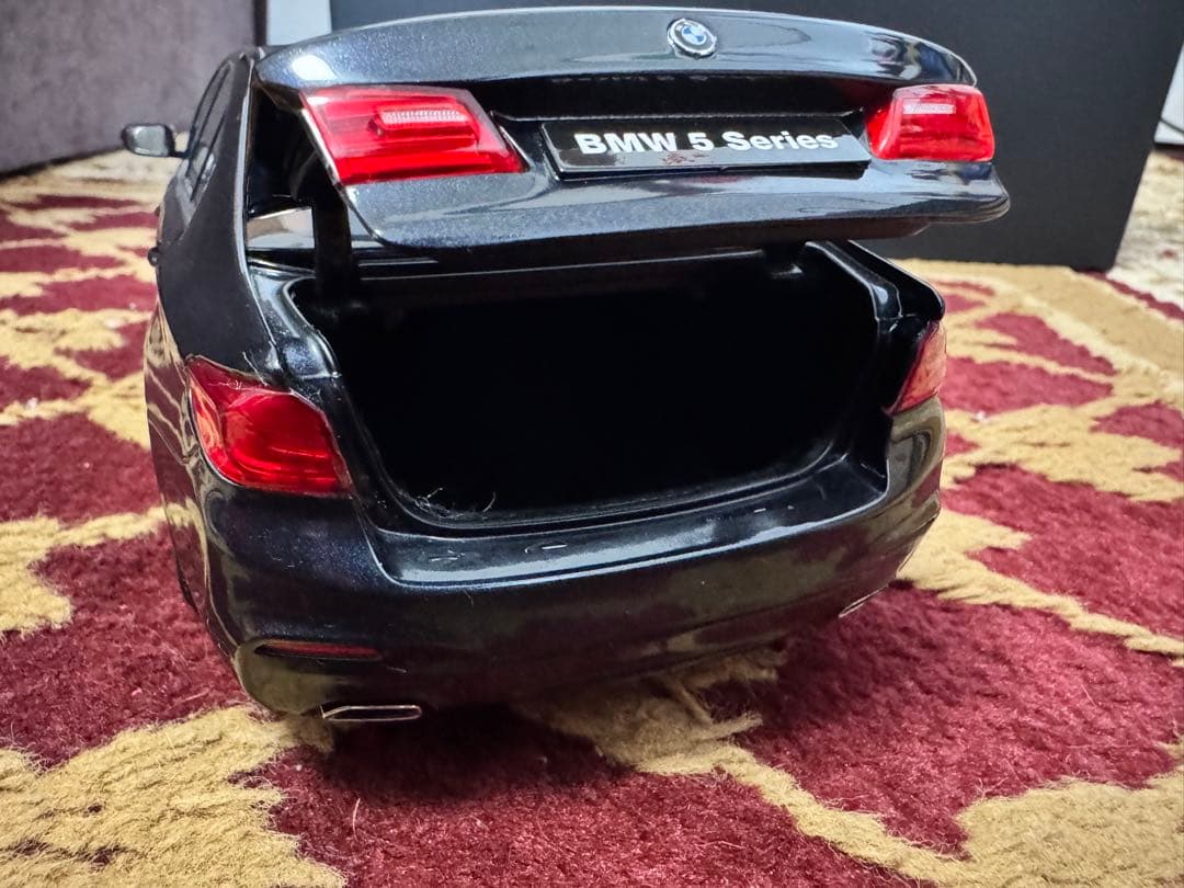 京商 1/18  5シリーズ G30 ブラックメタリック 5 Series