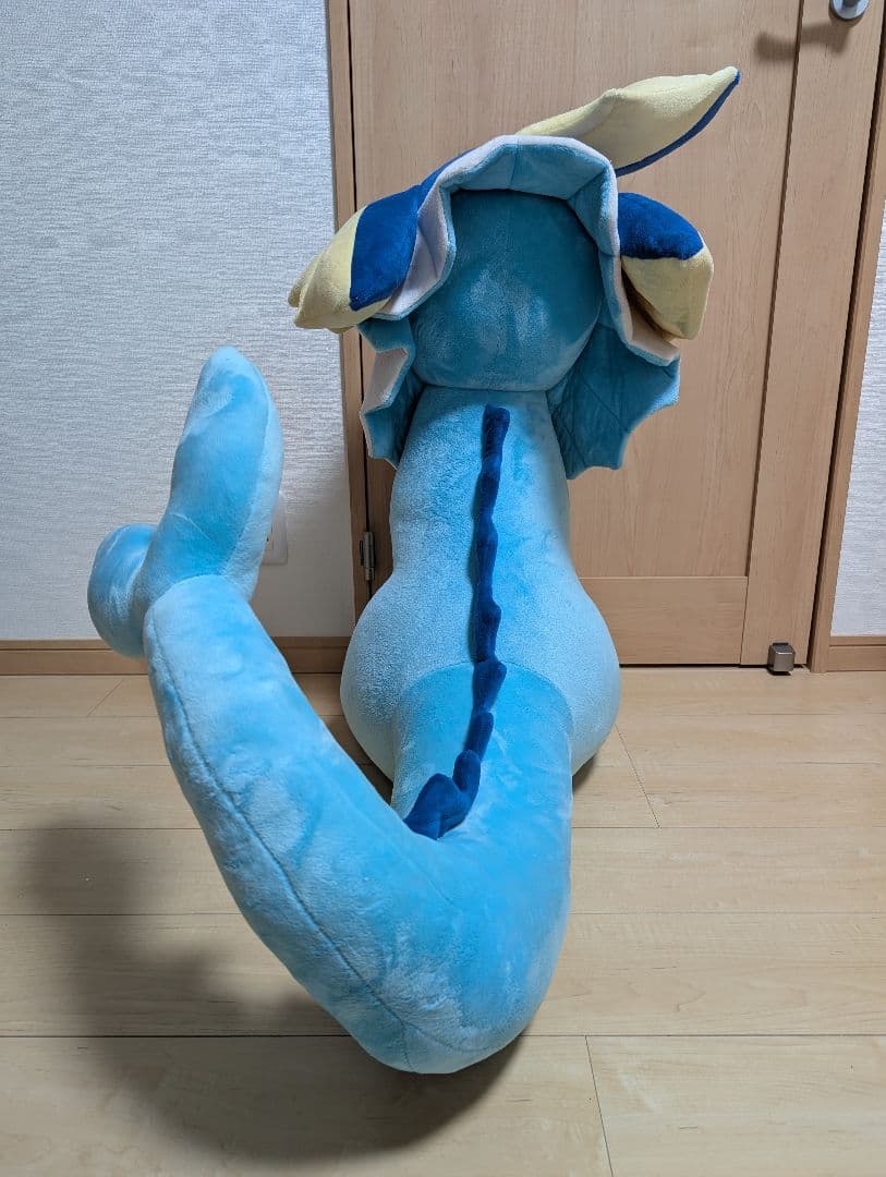 等身大シャワーズぬいぐるみ