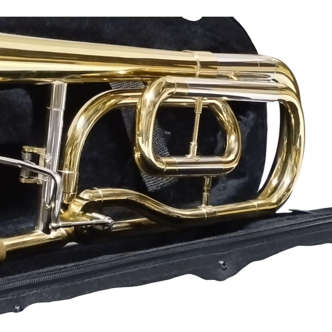 Soleil テナーバストロンボーン マウスピース、ケース付き 初心者　吹奏楽