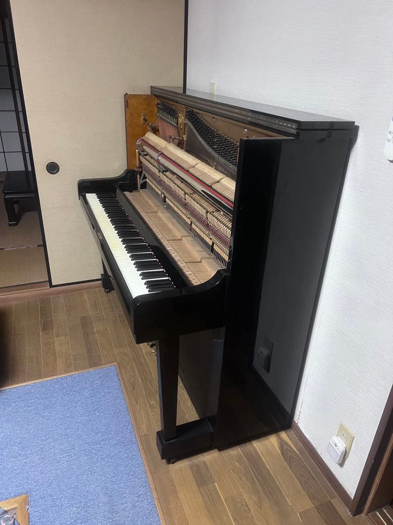 Flora アップライトピアノ