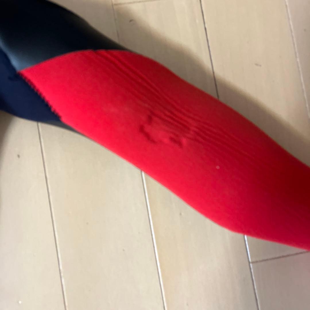 キッズフルスーツ　REVOLUTIONセミドライスーツ