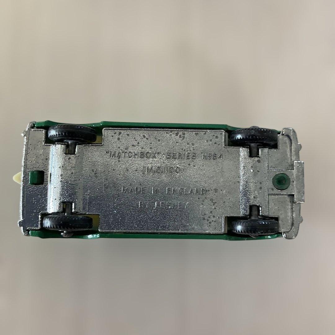 ミニカー　マッチボックス　64 MG.1100