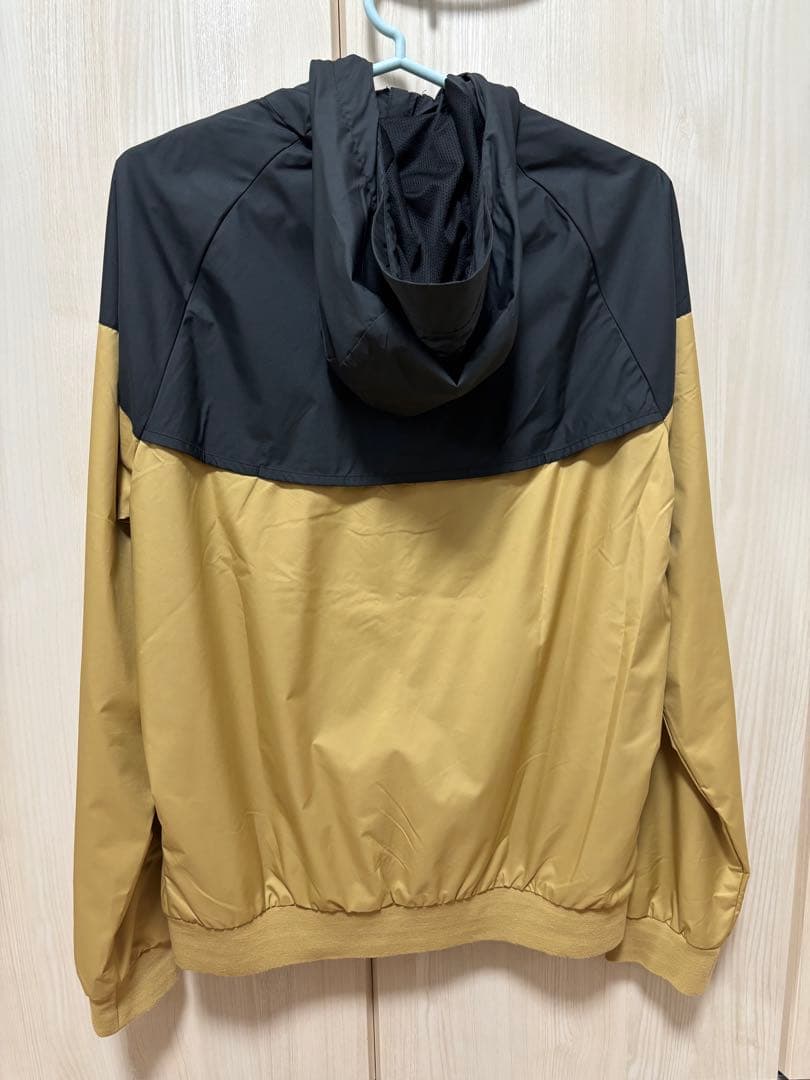 NIKE バルセロナ ウィンドブレーカー