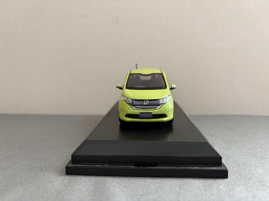 ホンダ フリード カラーサンプル ミニカー シトロンドロップ