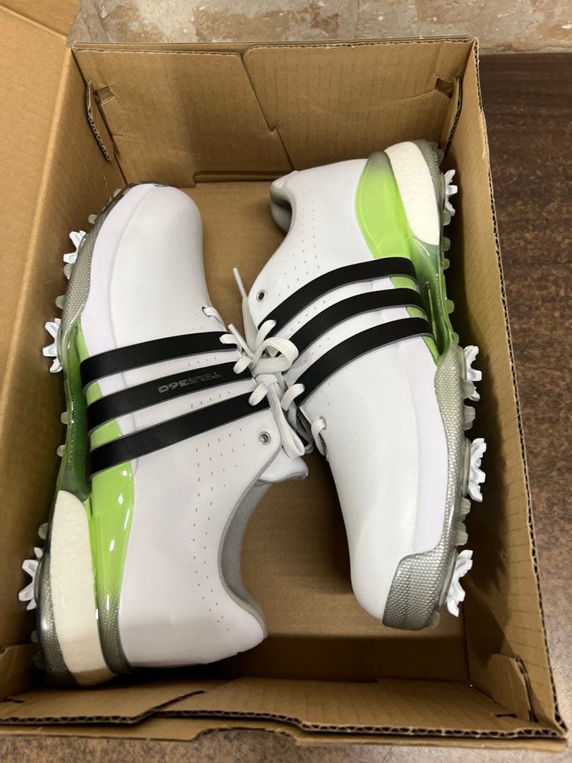 A4【未使用品】adidas ツアー360 IF0259 ソフトスパイク