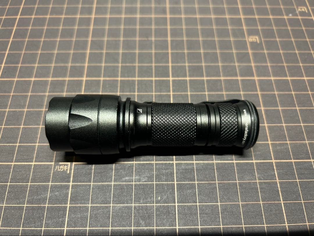 ライト・ランタン Lumens Factory E1