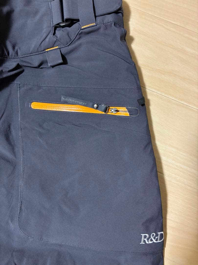 ピークパフォーマンス　レディースパンツ【スキー•スノーボード】