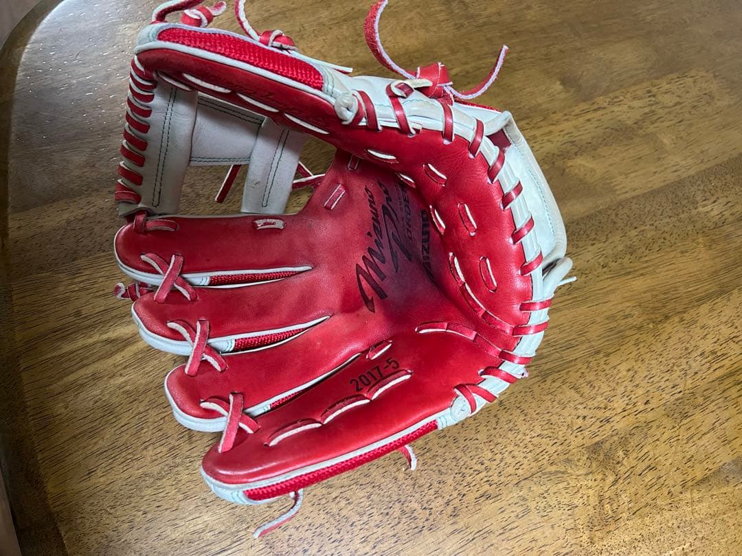 ミズノプロ軟式用坂本モデル左利き内野手用グローブ