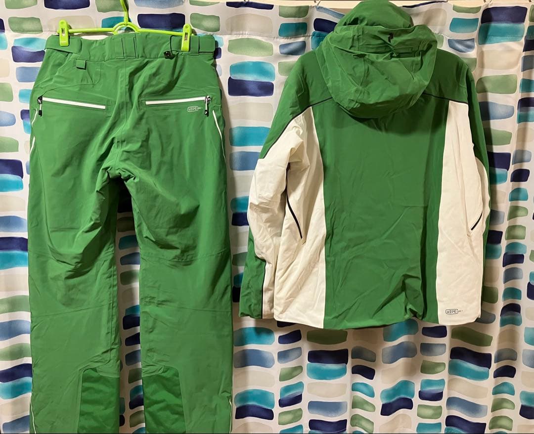 【貴重な綿入】Peak Performance スキーウェア 緑色