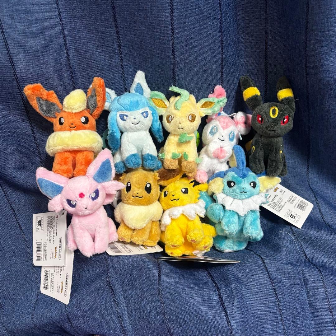 イーブイ　コレクション Eevee カラビナ　ぬいぐるみ　ポケモンセンター