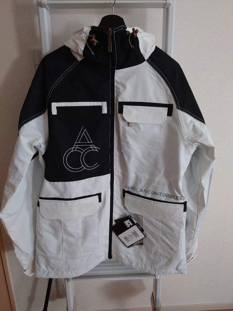 新品未使用 ACC ジャケット Sサイズ ユニセックス スノーボードウェア
